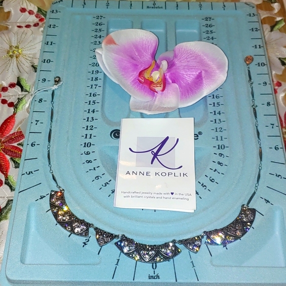 Anne Koplik Pella Art Deco Greige Collar Necklace - Picture 13 of 16